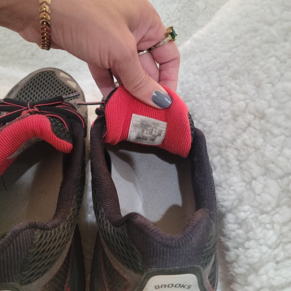 Brooks Beast Running Men's Shoes Size 11 - Picture 9 of 10